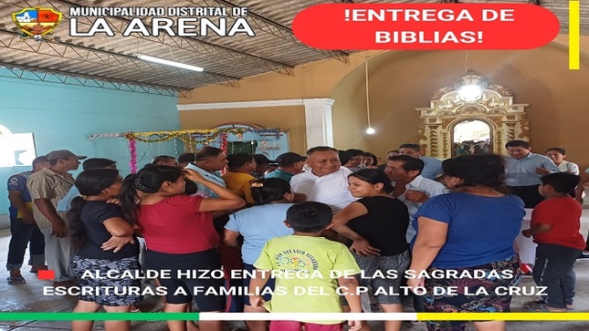 Alcalde hizo entrega de las Sagradas Escrituras