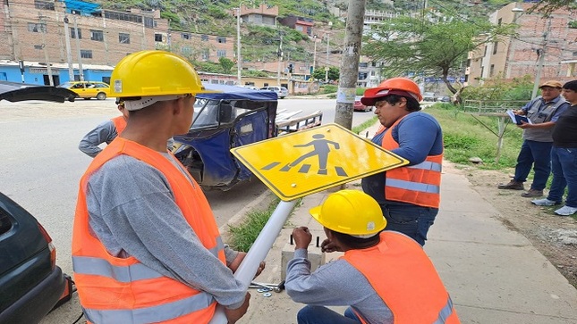 Trabajo de señalización y semaforización
