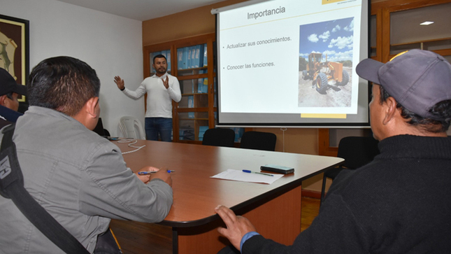 Capacitación en maquinaria pesada