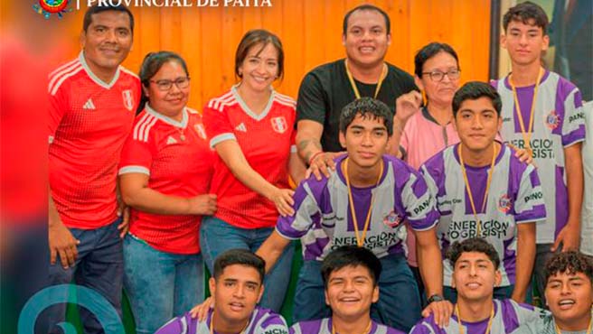 Ceremonia de distinción a la academia de fútbol "generación progresista"