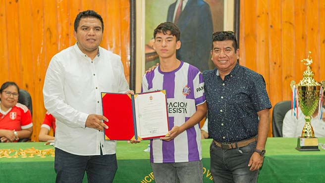 Ceremonia de distinción a la academia de fútbol "generación progresista"