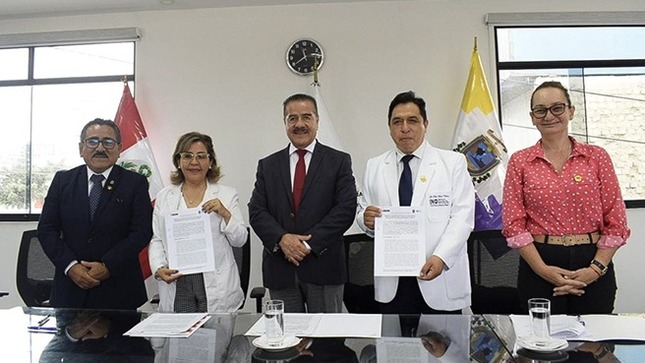 Minsa: INO y Hospital Regional de Ica firman convenio para fortalecer las atenciones oftalmológicas