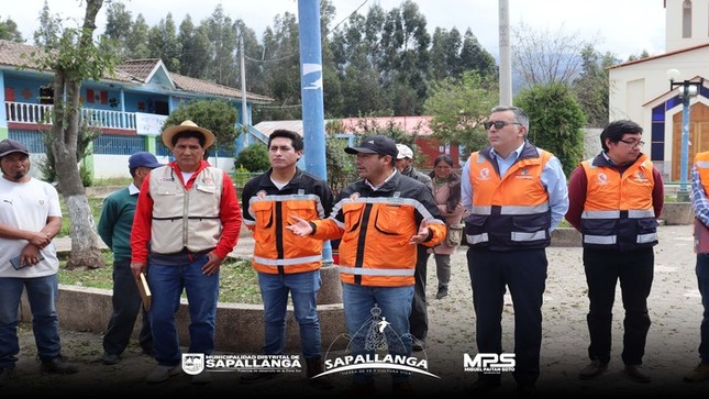 Alcalde de Sapallanga llega hasta Miraflores y Miluchaca para inspeccionar daños causados por granizo.