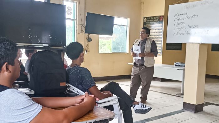 El Indecopi promueve el registro de marcas entre emprendedores y mypes de Tumbes para contribuir con su formalización