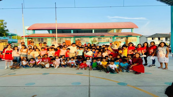 FELIZ NAVIDAD - Municipalidad brinda  chocolatada y entrega más 2500 juguetes en todos sus Centros Poblados.