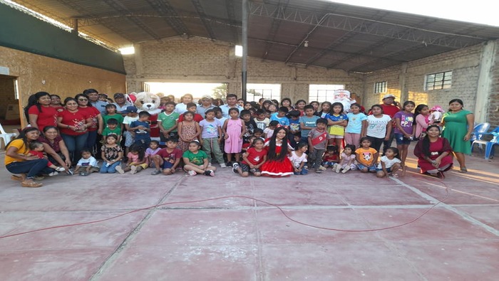 FELIZ NAVIDAD - Municipalidad brinda  chocolatada y entrega más 2500 juguetes en todos sus Centros Poblados.