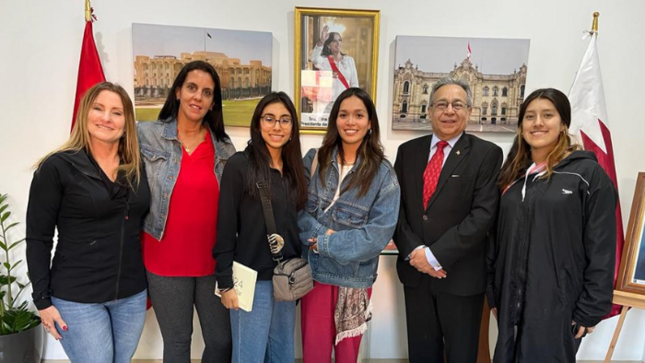 Embajada del Perú en Qatar acompaña participación de delegación nacional en el campeonato mundial Doha 2024