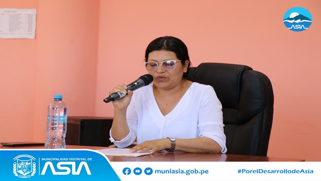 El alcalde de la Municipalidad Distrital de Asia, Isaias Alcántara Malásquez, recibió la visita de la congresista Milagros Rivas Chacara, donde el burgomaestre dio a conocer el proyecto de obra de alcantarillado en los Anexos de 9 de Octubre y Santa Cruz de Asia. 
Además, se abordaron temas de salud, saneamiento básico y agricultura; además se informó sobre sobre los trabajos de encauzamiento y descolmatación del río Chico y Grande.
Finalmente, ambas autoridades se comprometieron a trabajar de mano por el progreso y desarrollo de nuestro distrito.
#MunicipalidadDistritalDeAsia
#PorelDesarrollodeAsia
#IsaiasAlcantaraAlcaldedeAsia