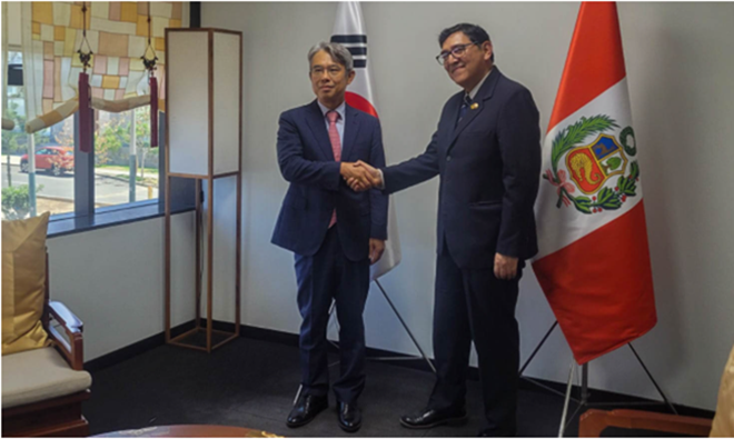 Dr. Antonio Jerí Chávez sostuvo una reunión con el embajador de Korea del Sur Choi Jong-uk