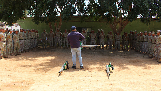 GERENCIA REGIONAL DE SALUD DE LAMBAYEQUE CAPACITA A 240 SOLDADOS DEL EJERCITO COMO FUMIGADORES Y A 100 PARA EL CONTROL LARVARIO