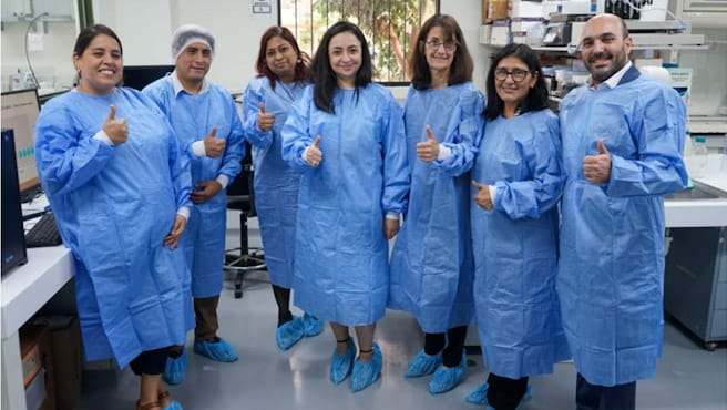 Delegación de la OMS visitó Laboratorio de Referencia Nacional de Micobacterias del Instituto Nacional de Salud