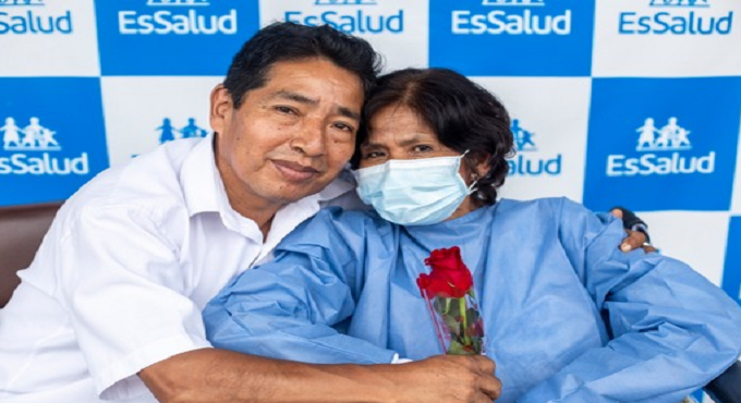 EsSalud: Hombre dona riñón a su esposa y le salva la vida