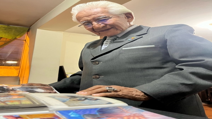 Ministerio de Cultura declaró Personalidad Meritoria de la Cultura al artista arequipeño Johny Escobedo Tohalino