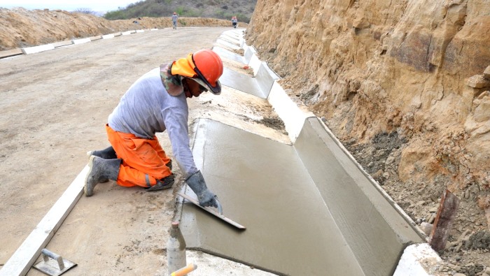 Sullana: Camino vecinal de 20 kilómetros en Marcavelica registra 65% de avance