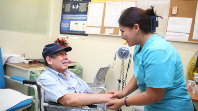 Minsa lidera exitoso programa de telemedicina para pacientes crónicos en el Hospital de Emergencias Villa El Salvador
