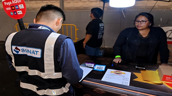 Por la venta de bebidas y licores se registraron ingresos de 142,256 soles, mientras que los locales de venta de hamburguesas, chorizos y cremoladas obtuvieron ventas por 71,081 soles.