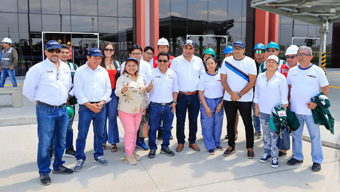 Ministro de Salud y Gobernador de Piura supervisan control larvario en Sullana