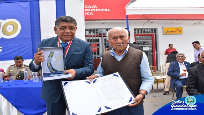 𝐒𝐄𝐒𝐈𝐎́𝐍 𝐒𝐎𝐋𝐄𝐌𝐍𝐄 𝐏𝐎𝐑 𝐄𝐋 𝟗𝟗° 𝐀𝐍𝐈𝐕𝐄𝐑𝐒𝐀𝐑𝐈𝐎 𝐃𝐄 𝐂𝐑𝐄𝐀𝐂𝐈𝐎𝐍 𝐏𝐎𝐋𝐈𝐓𝐈𝐂𝐀 𝐃𝐄𝐋 𝐃𝐈𝐒𝐓𝐑𝐈𝐓𝐎 𝐃𝐄 𝐒𝐀𝐋𝐀𝐒 – 𝐆𝐔𝐀𝐃𝐀𝐋𝐔𝐏𝐄