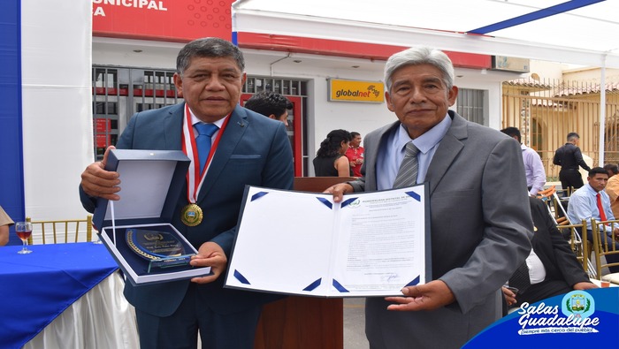 𝐒𝐄𝐒𝐈𝐎́𝐍 𝐒𝐎𝐋𝐄𝐌𝐍𝐄 𝐏𝐎𝐑 𝐄𝐋 𝟗𝟗° 𝐀𝐍𝐈𝐕𝐄𝐑𝐒𝐀𝐑𝐈𝐎 𝐃𝐄 𝐂𝐑𝐄𝐀𝐂𝐈𝐎𝐍 𝐏𝐎𝐋𝐈𝐓𝐈𝐂𝐀 𝐃𝐄𝐋 𝐃𝐈𝐒𝐓𝐑𝐈𝐓𝐎 𝐃𝐄 𝐒𝐀𝐋𝐀𝐒 – 𝐆𝐔𝐀𝐃𝐀𝐋𝐔𝐏𝐄