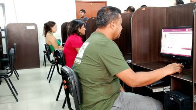 GORE implementa con 20 computadoras sala de examen de conocimientos para obtener licencias de conducir