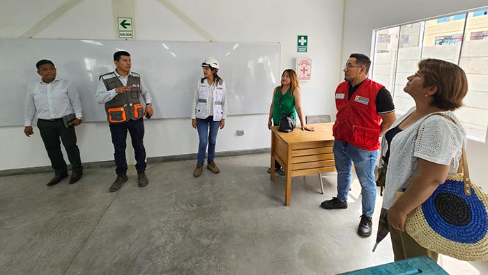 Garantizamos continuidad educativa de la IE 6082 Los Próceres con entrega de escuela temporal