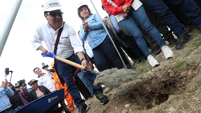 Ministro de Salud colocó primera piedra del nuevo Hospital Bambamarca en Cajamarca