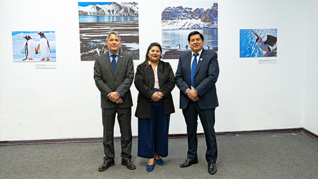 Presidenta de la Corte de Cusco participó en Exposición Fotográfica "El Perú en la Antártida""