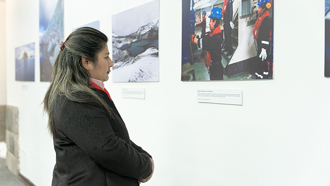 Presidenta de la Corte de Cusco participó en Exposición Fotográfica "El Perú en la Antártida""