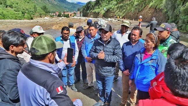 Ante emergencia en Chalhuanca gobernador regional de Apurímac dispone atención inmediata y ayuda humanitaria