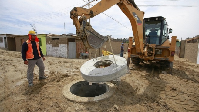 La Contraloría General de la República alertó al Ministerio de Vivienda, Construcción y Saneamiento (MVCS) que el Programa Agua Segura para Lima y Callao (PASLC) no cuenta con la disponibilidad física de terrenos para nueve componentes del proyecto de mejoramiento y ampliación de los sistemas de agua potable y alcantarillado en el distrito de Ventanilla (región Callao), incumpliendo así un requisito previo y necesario para la convocatoria de procesos de selección y la contratación de obras, tal como lo establece la Ley de Contrataciones del Estado, y eso afectaría su adecuado desarrollo y culminación, perjudicando a los miles de beneficiarios de la obra.