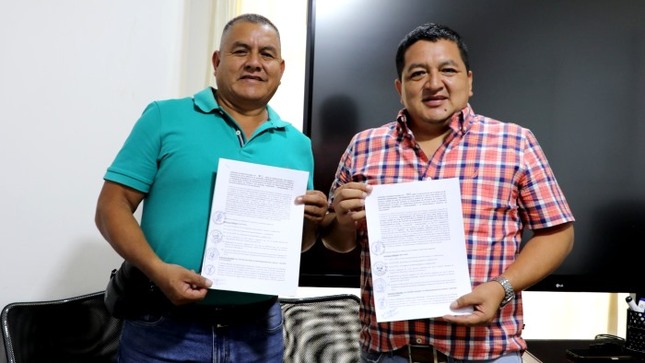 GORE firma convenios para ejecutar terminal terrestre y canal de riego en Pacaipampa