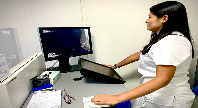 EsSalud La Libertad realizó una jornada de detección de cáncer mamario en beneficio de aseguradas