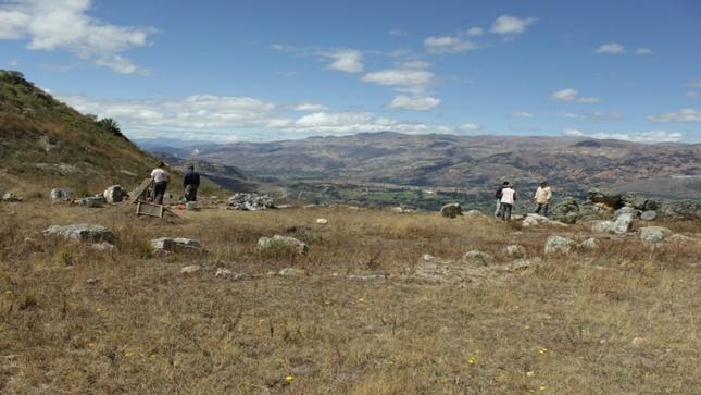 Mincul: Estudios confirman antigüedad de plaza monumental de piedra descubierta en Callacpuma en Cajamarca