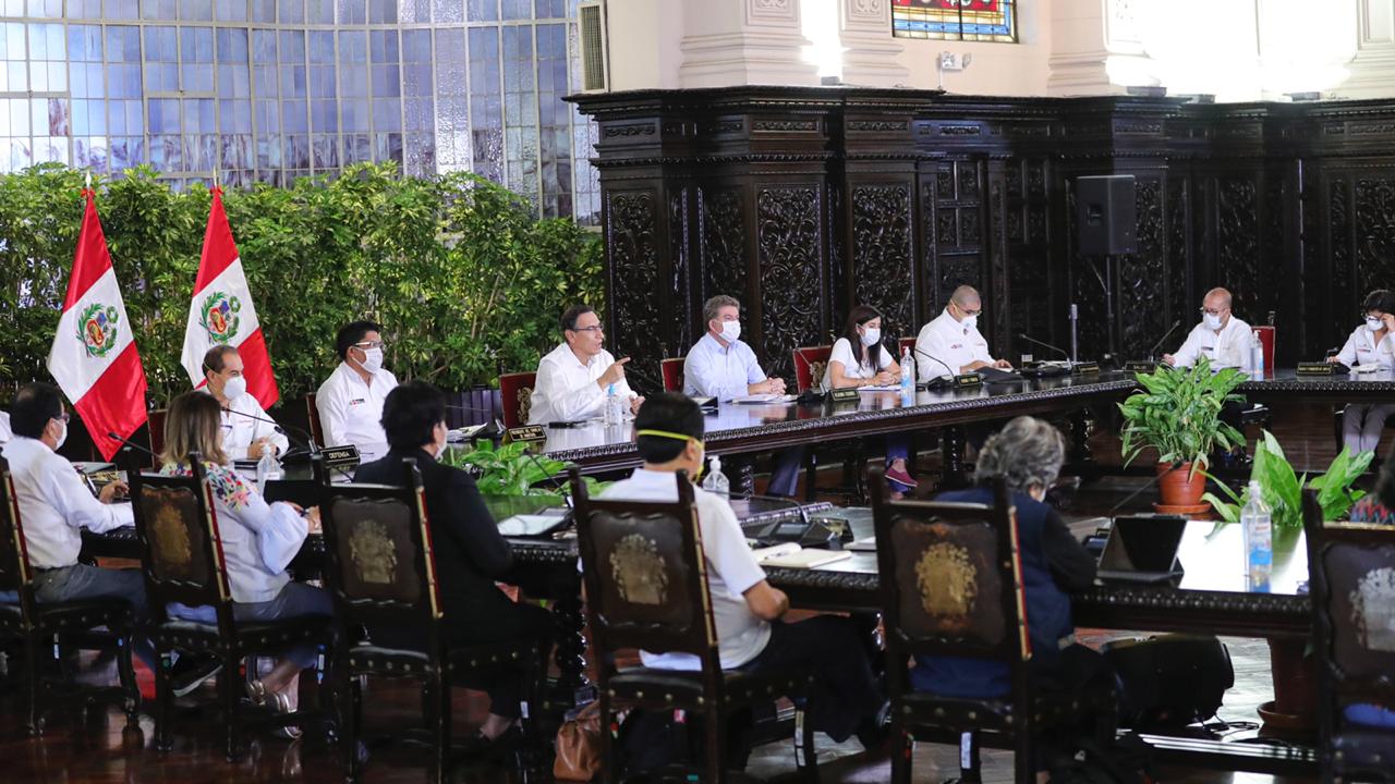 Conferencia de prensa en Palacio de Gobierno
