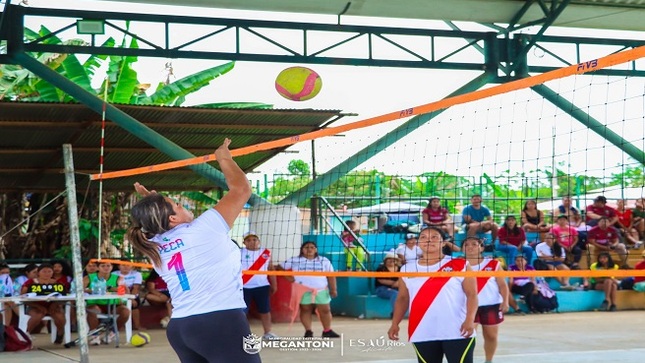 La copa Carnaval 2024 continúa con éxito en la comunidad de Camisea