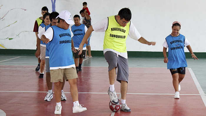 Talleres gratuitos OMAPED continúan en Surquillo.