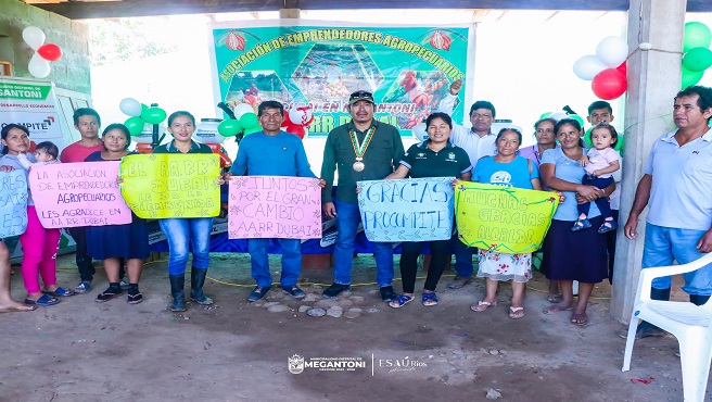 Municipalidad de Megantoni dota de equipos a agricultores cacaoteros en AARR Dubai
