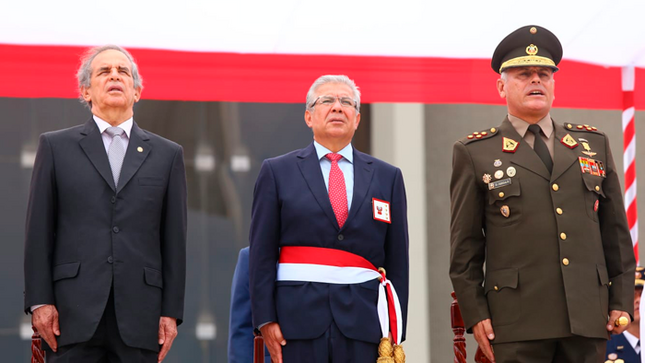 Ministro de Defensa presidió ceremonia por el 29 aniversario de las Operaciones del Alto Cenepa