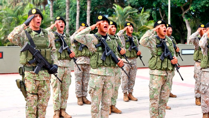 Ministro de Defensa presidió ceremonia por el 29 aniversario de las Operaciones del Alto Cenepa