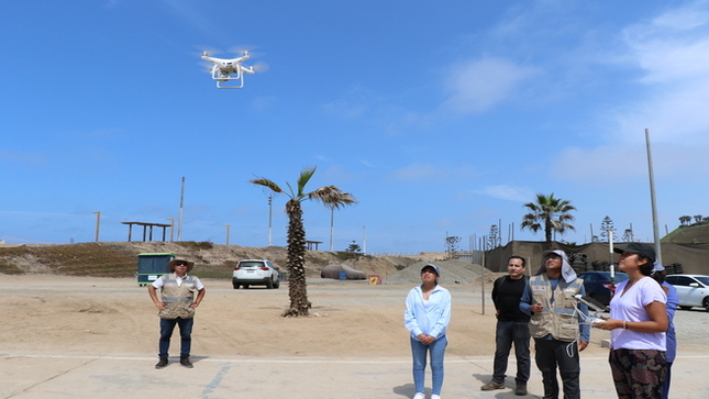 OEFA capacita a sus especialistas en pilotaje de drones para optimizar la fiscalización ambiental