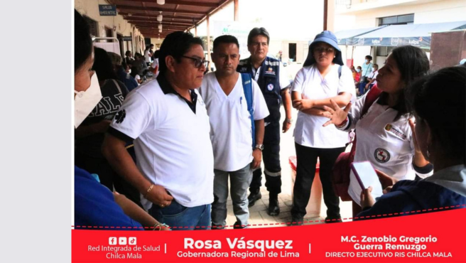 Director Ejecutivo de la RIS Chilca Mala realiza las coordinaciones con brigadistas de salud.