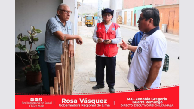Brigadas de salud junto al titular de la RIS Chilca Mala visitan viviendas de San José en el distrito de Chilca.