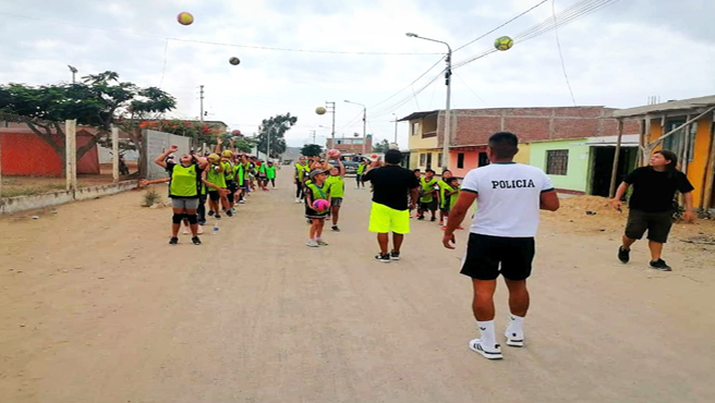 ¡Trabajos con Maquinaria Pesada en La Bocana!
