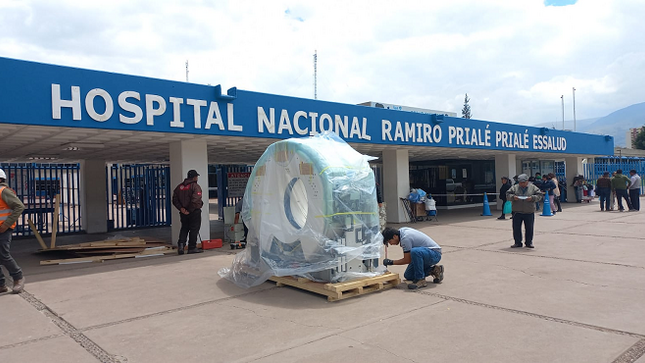 EsSalud inicia instalación de moderno tomógrafo de 124 cortes en Huancayo