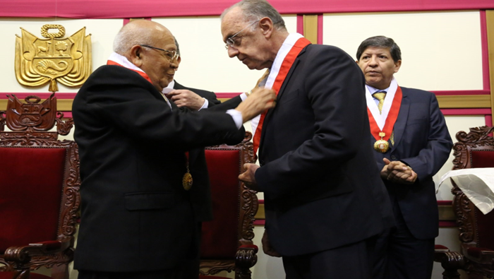 Juramentación del magistrado Augusto Ferrero