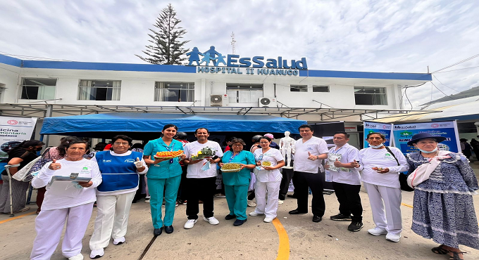 EsSalud Huánuco: Más de 200 asegurados participaron de la primera feria de medicina complementaria