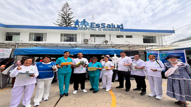EsSalud Huánuco: Más de 200 asegurados participaron de la primera feria de medicina complementaria