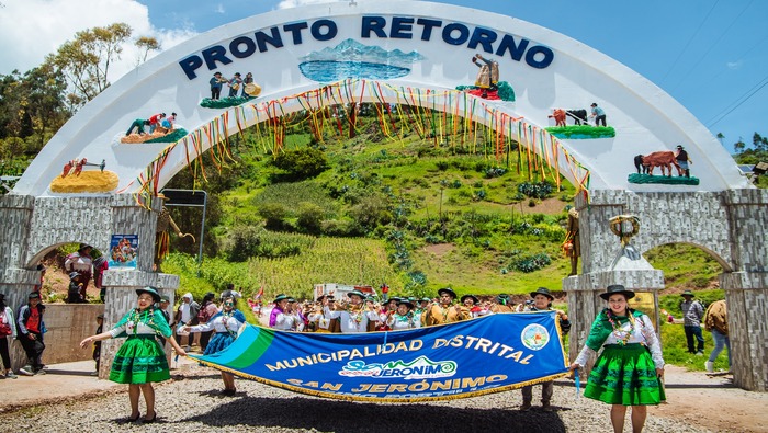 ALCALDE DE SAN JERÓNIMO, SABINO PORTILLO REALIZA LA INVITACIÓN A LAS AUTORIDADES Y POBLACIÓN DE ANDARAPA A PARTICIPAR DEL CARNAVAL DE LOS PUEBLOS ANCESTRALES TUPAY 2024.