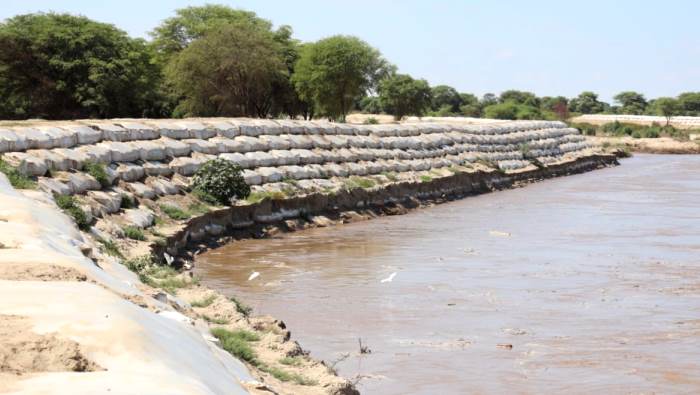 GORE monitorea que 16 actividades ejecutadas cumplen con proteger de inundación