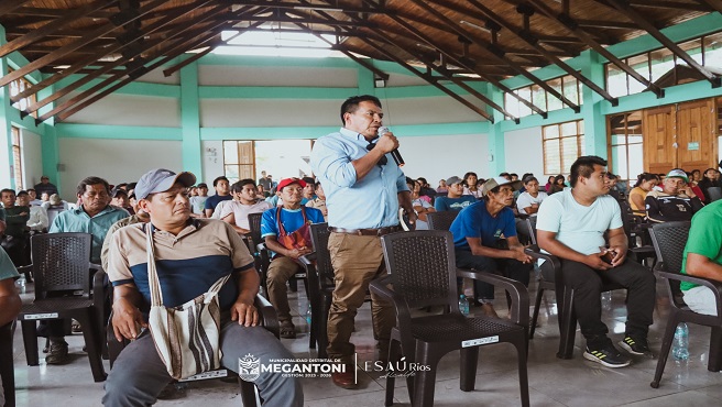 Alcalde de Megantoni sociabiliza Megaproyecto de Saneamiento Bรกsico Integral par CC.NN. Camisea
